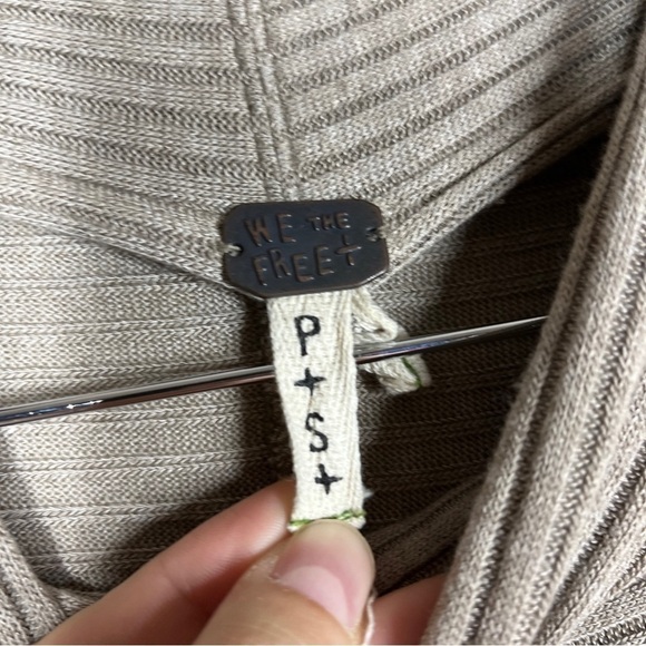 We The Free Top People Lover Ribbed Long‎ Sleeve Taupe Women’s Size Small - Picture 8 of 8